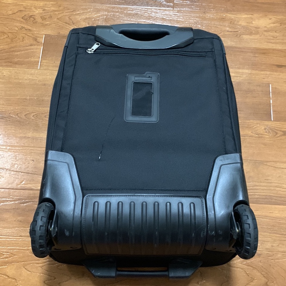 REI Luggage Wheely Beast Wheeled Rolling Travel Suitcase - Picture 5 of 10